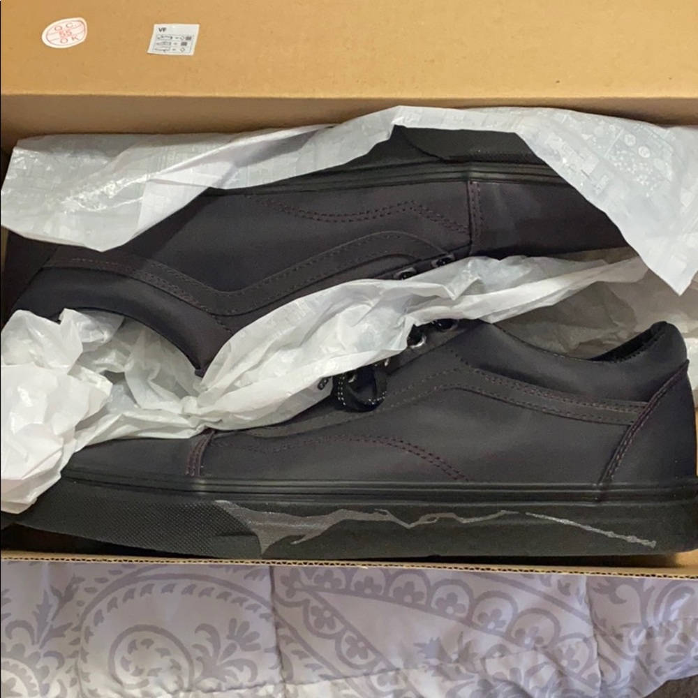 Brand new Vans Deathly Hallows Harry Potter